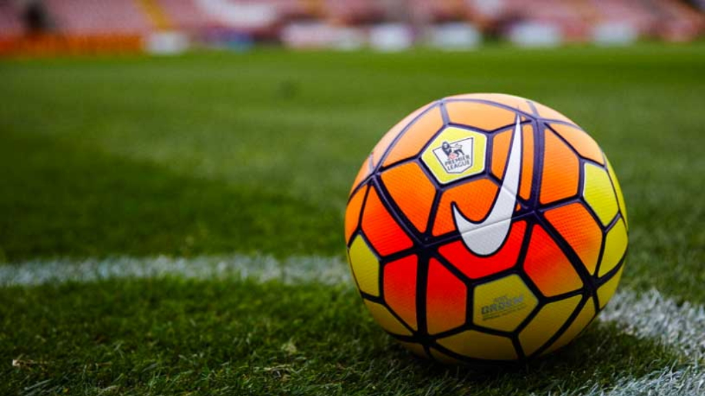 Premier League analiza prohibir entrada a partidos a mayores de 70 años por COVID-19