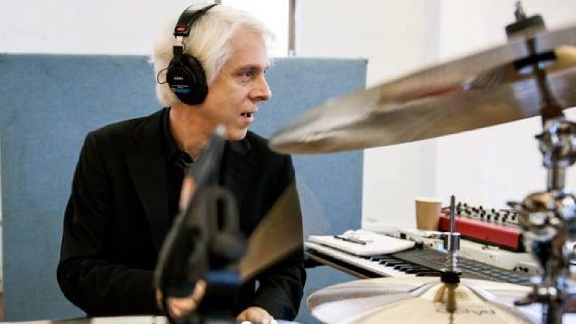 Bill Rieflin, baterista de R.E.M., murió a los 59 años