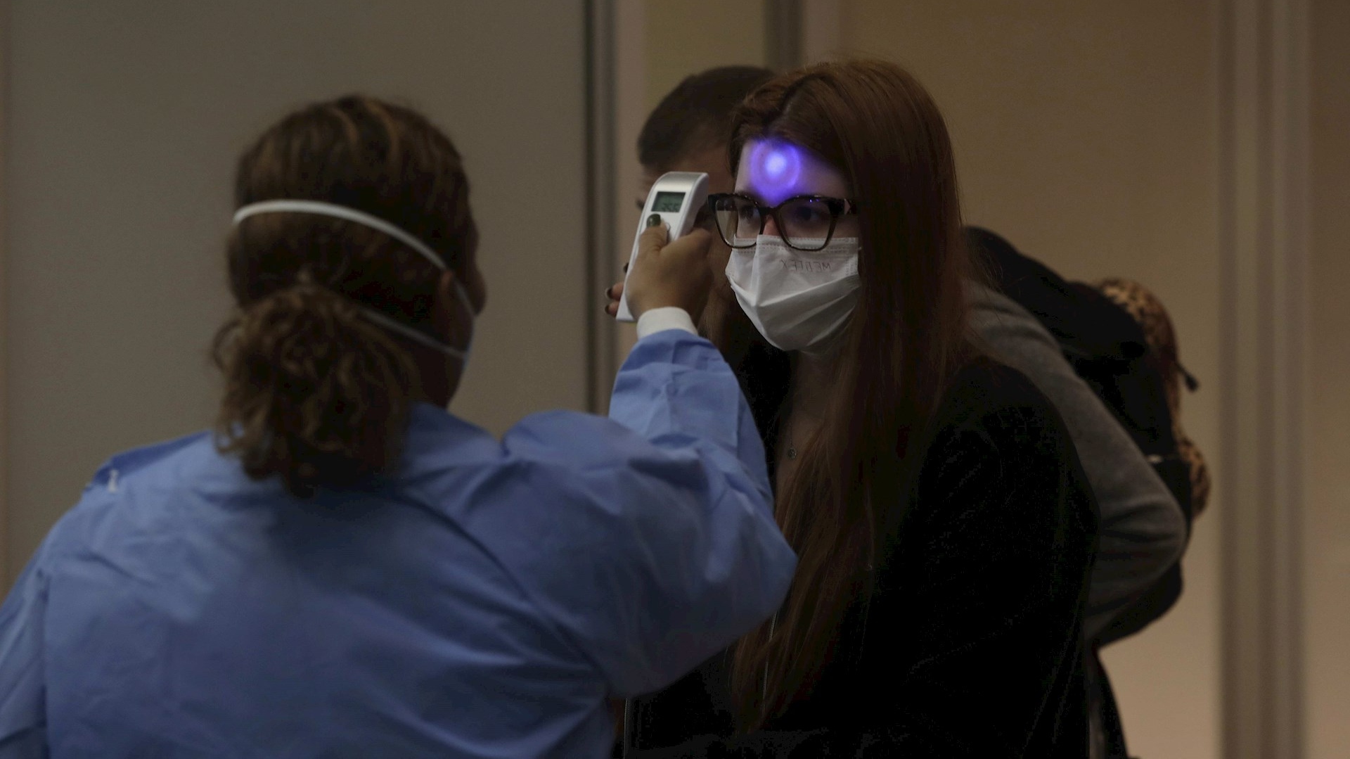 Suman 57 muertos por COVID-19 en Brasil