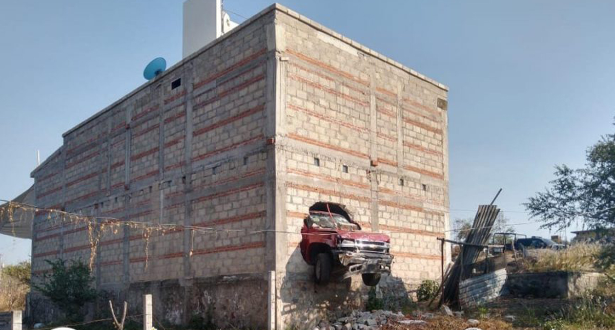 Decomisan arsenal y aseguran casa de seguridad de ‘Los Rojos’ en Morelos