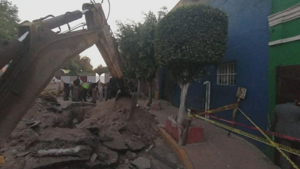 Aseguran en la Ciudad de México casi dos mil litros de diésel robados - casa-en-la-que-se-hallaba-una-toma-clandestina-de-hidrocarburo