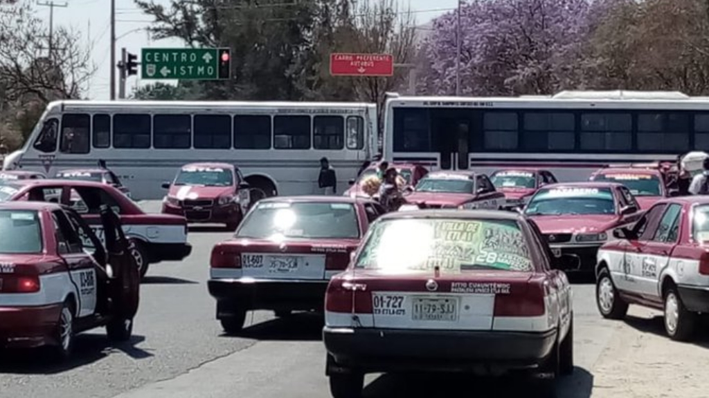 Miembros del Codep realizan bloqueos en Oaxaca