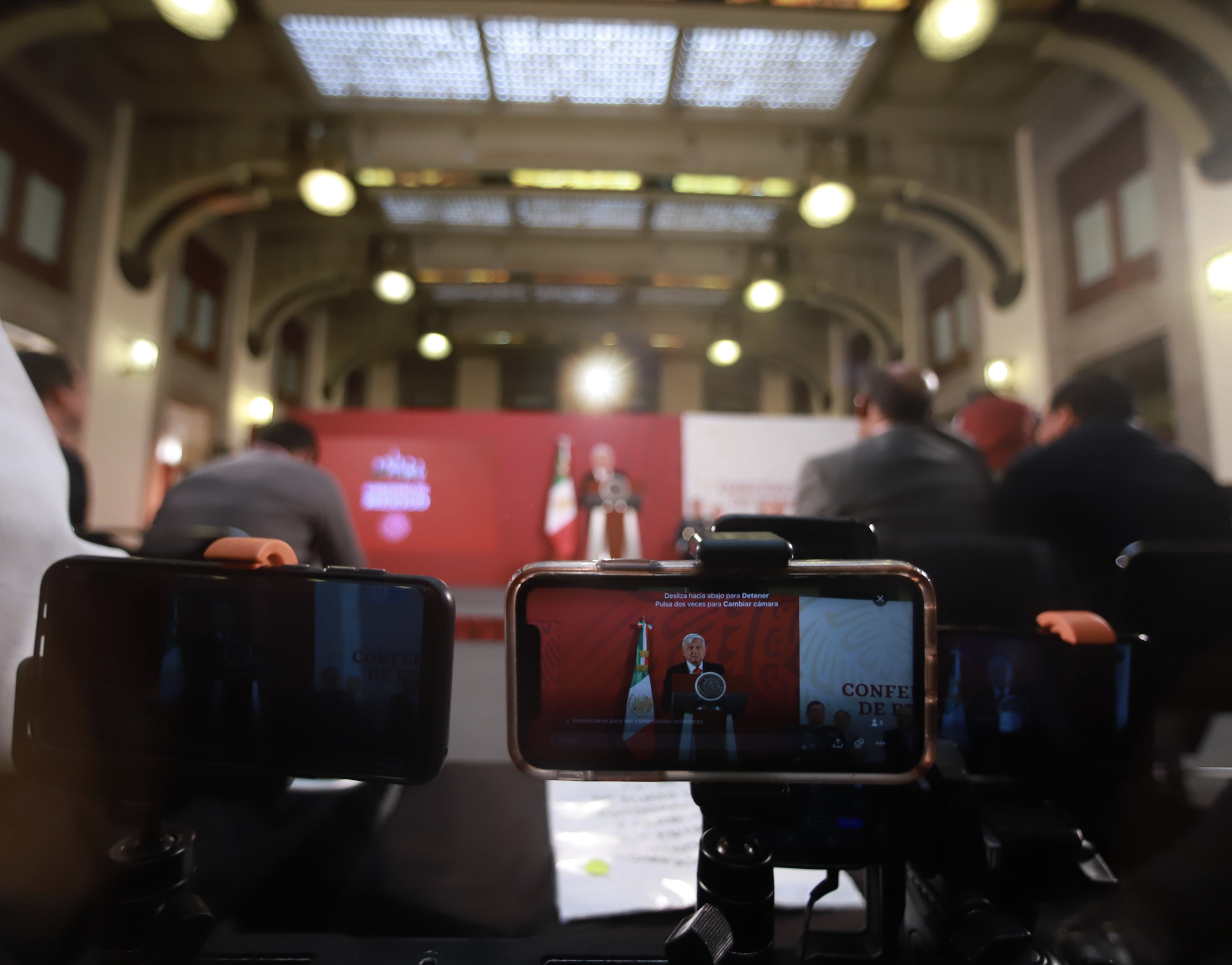 AMLO pide ‘amor y paz’ a reporteros tras incidente en Palacio Nacional; conferencia matutina (05-03-2020)