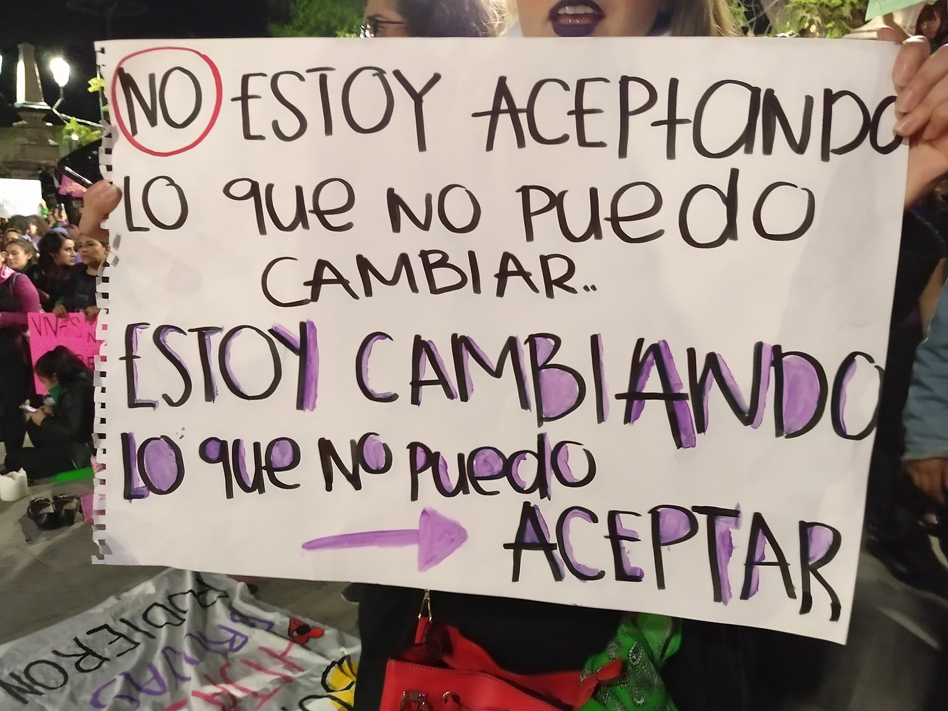 #Video Feministas realizan 'cacerolazo' en Aguascalientes - consigna-contra-la-violencia-de-genero
