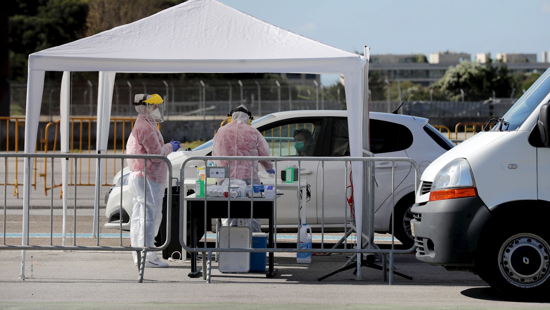 Portugal y España limitan pasos fronterizos por COVID-19 Portugal y España limitan pasos fronterizos por COVID-19