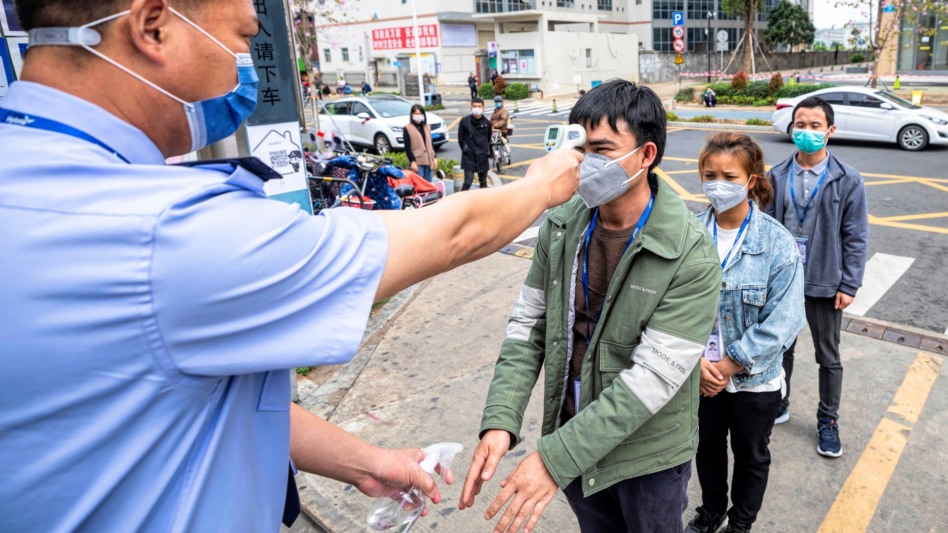 Hay países que no se toman en serio el problema del COVID-19, advierte OMS