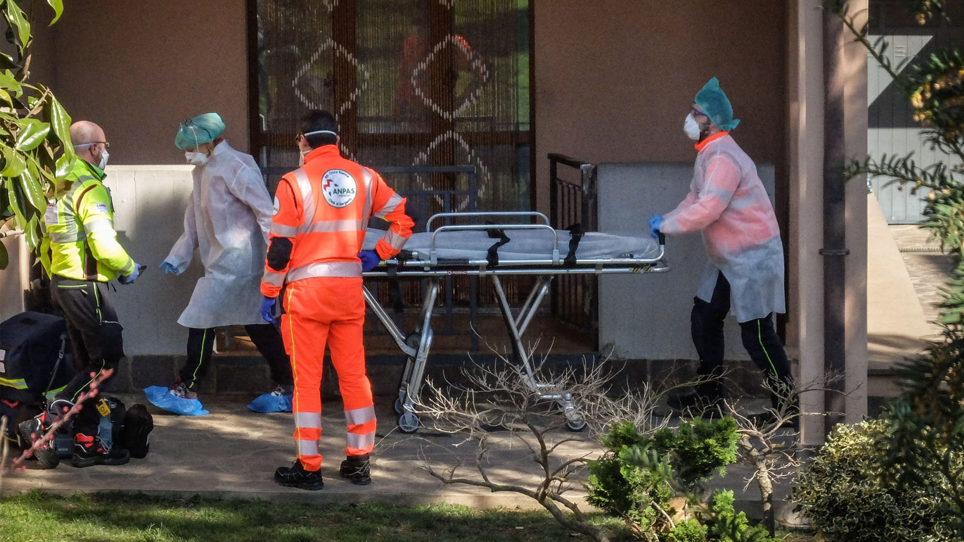 Más de 100 mil contagiados y 3 mil 486 muertos por COVID-19 en el mundo