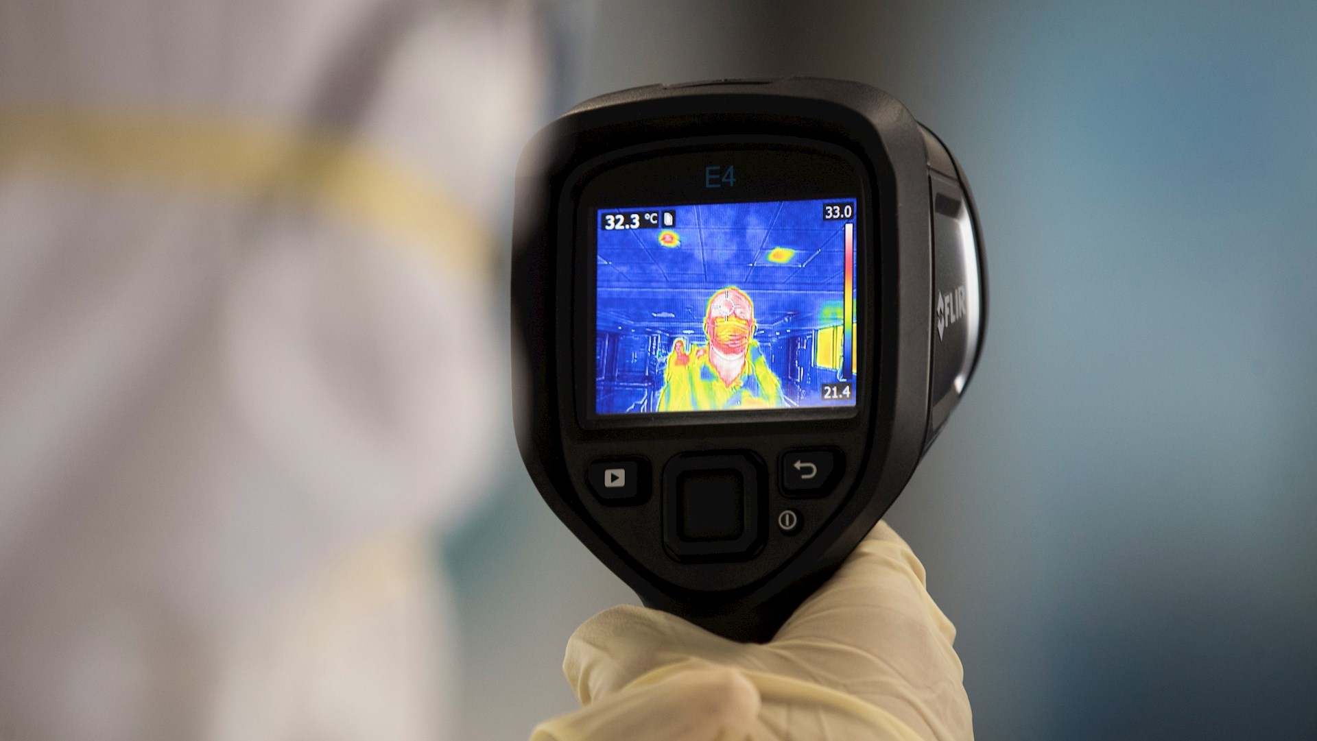 Científicos no descartan que COVID-19 se contagie por el aire Científicos no descartan que COVID-19 se contagie por el aire