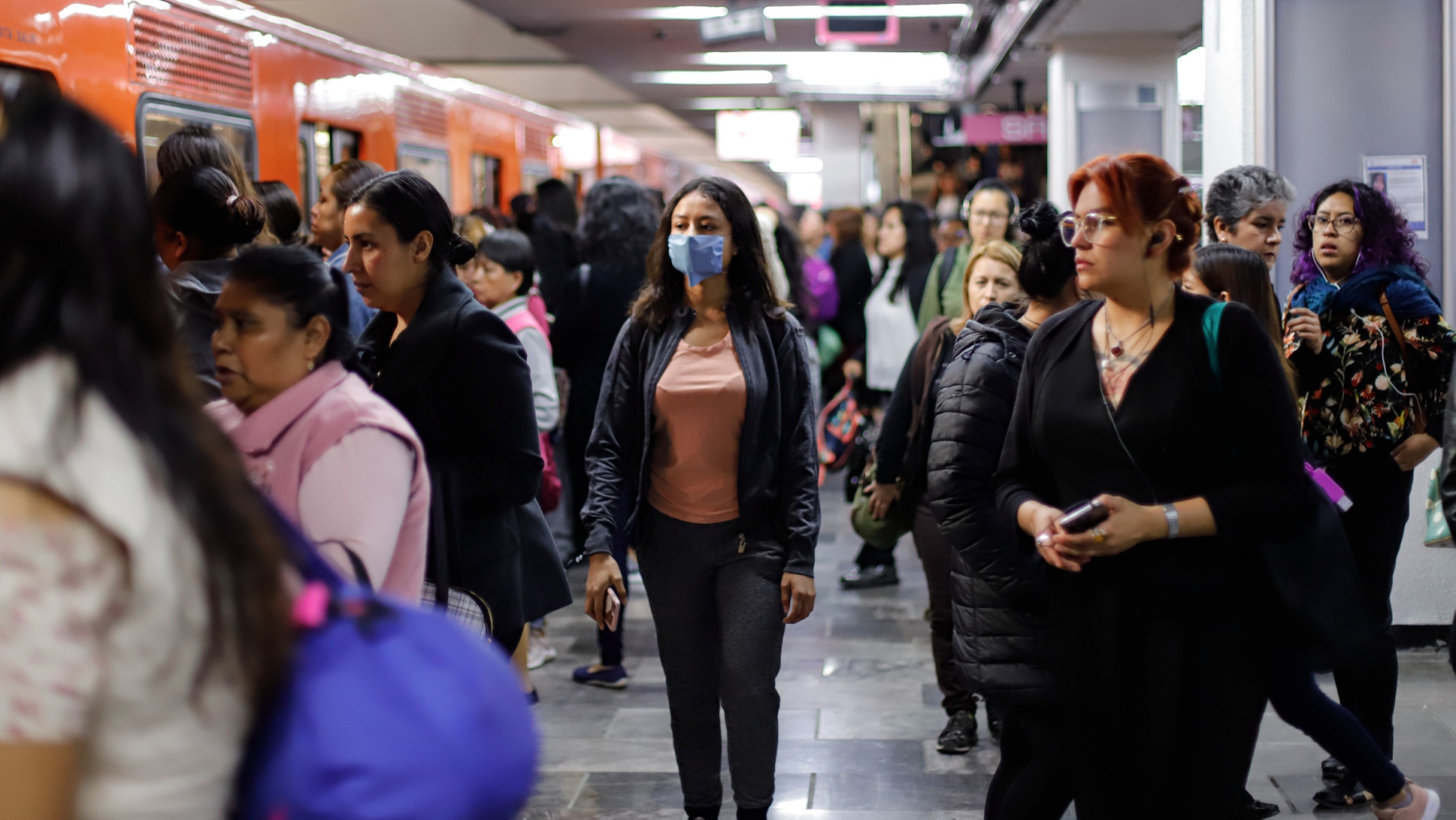 Metro implementa medidas preventivas de higiene por COVID-19 Metro implementa medidas preventivas de higiene por COVID-19