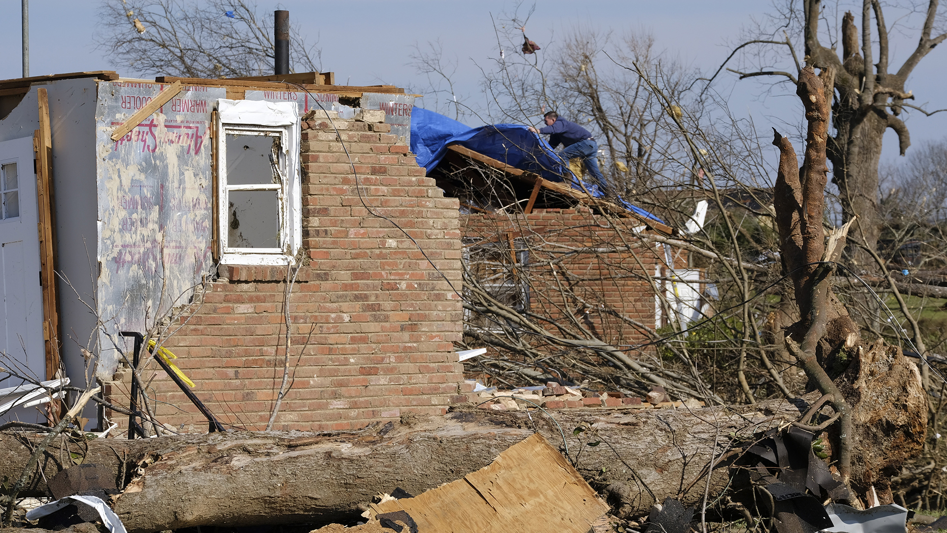 Aumenta a 25 cifra de muertos por tornado en Tennessee - decenas-de-casas-fueron-destruidas-por-el-tornado-en-nashville
