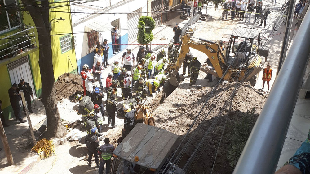 Derrumbe deja un trabajador sepultado en la Pensil Norte