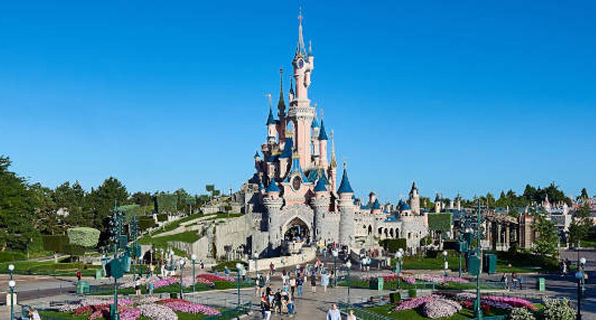 Disneyland París cierra sus puertas por COVID-19