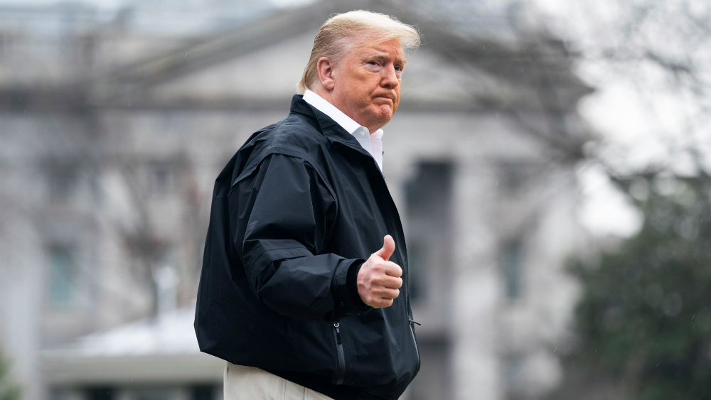 COVID-19 llega a Washington mientras Trump dice no estar “preocupado”