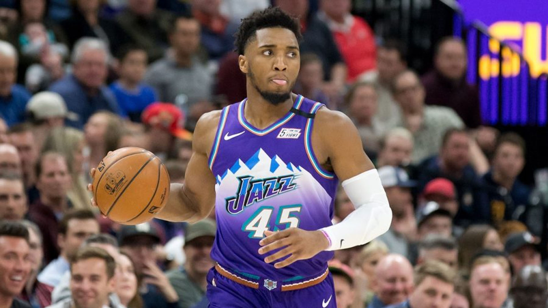 Donovan Mitchell, segundo jugador del Jazz con COVID-19