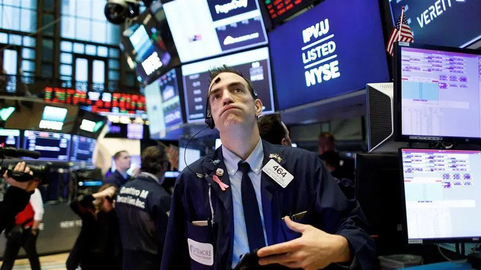 Dow Jones se desploma 10 %, la peor caída desde 1987