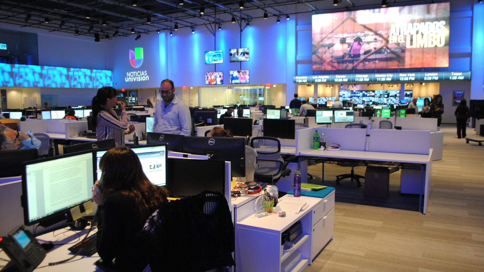 Univision cierra su edificio principal por dos casos de COVID-19