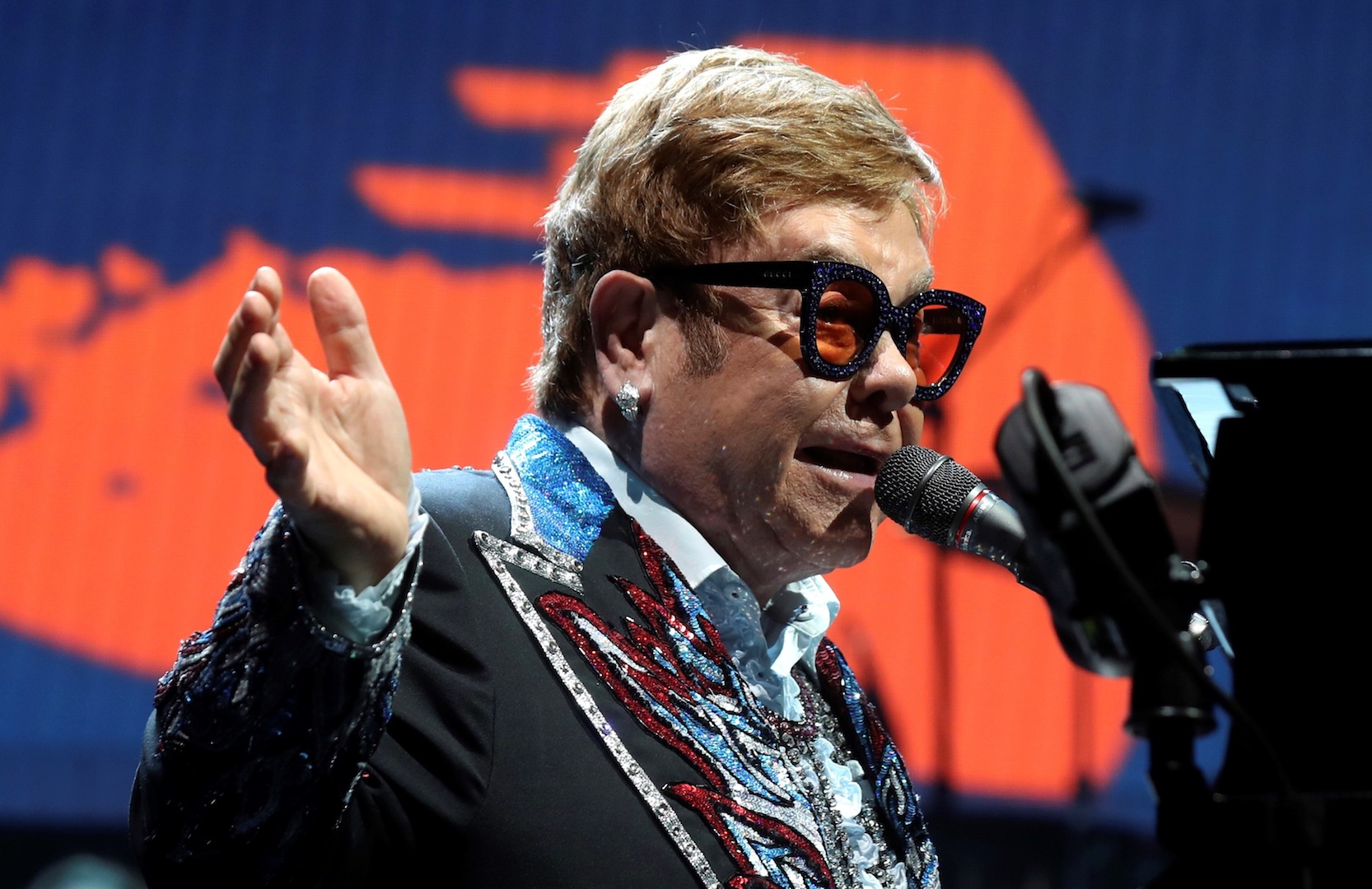 Elton John dará concierto benéfico a favor de la lucha contra el COVID-19
