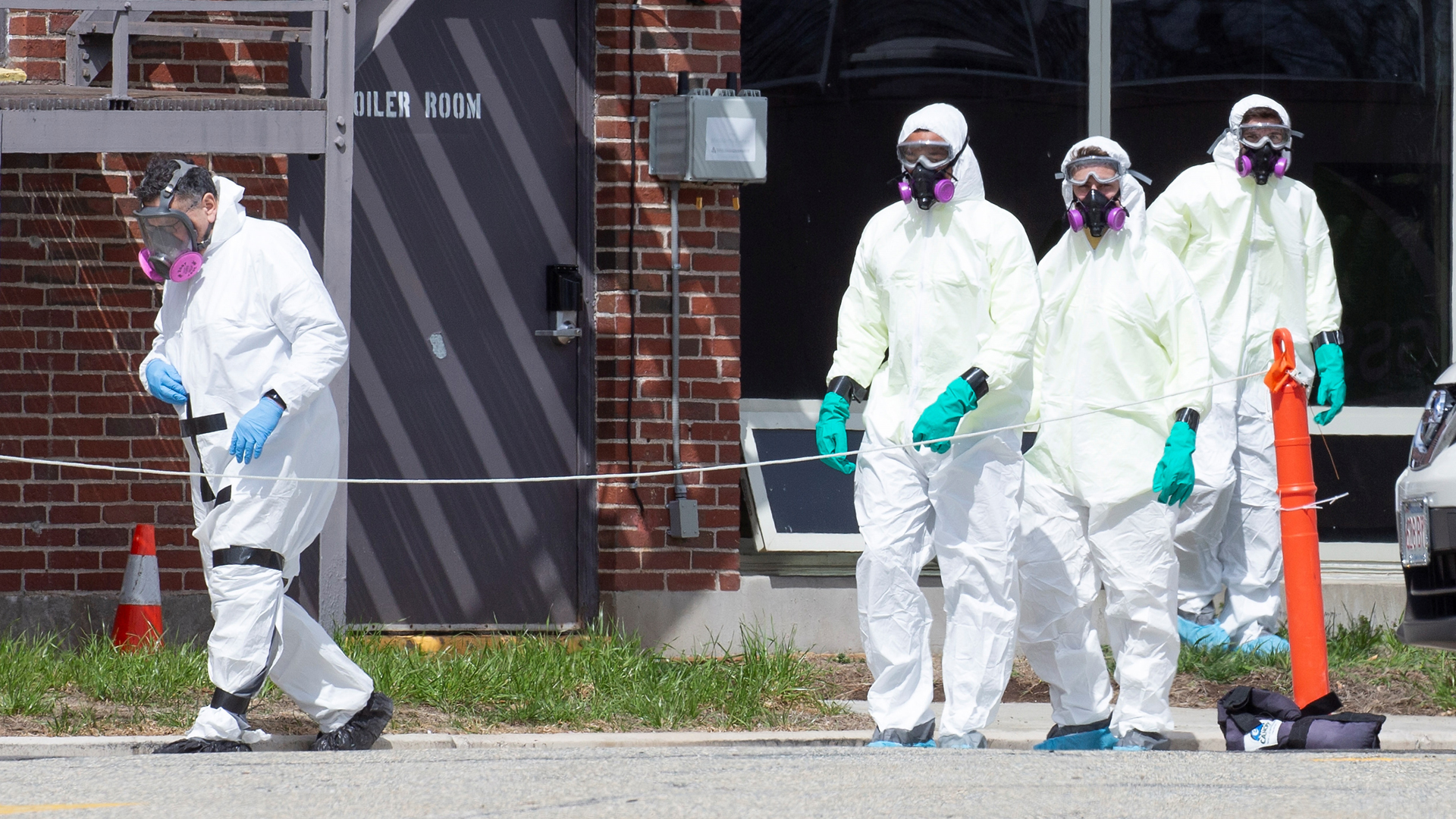 EE.UU. podría llegar hasta 200 mil muertos por COVID-19, advierte epidemiólogo