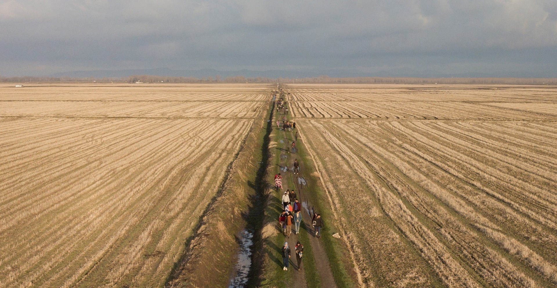 UE advierte que sus puertas no están abiertas para refugiados