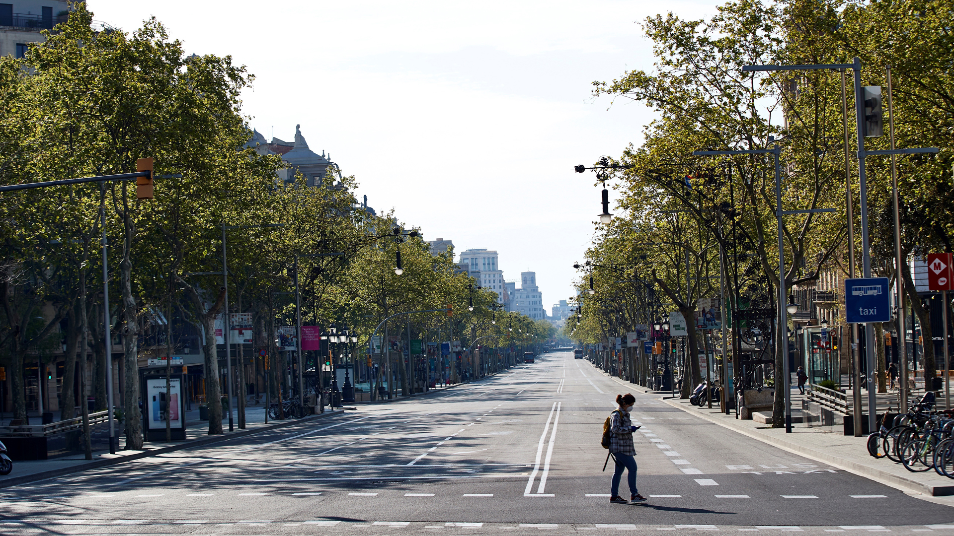 España suspenderá actividades productivas no esenciales para frenar el COVID-19