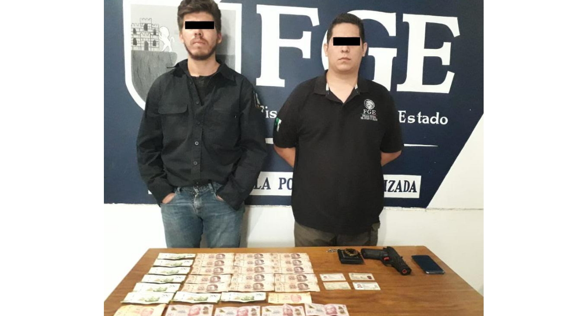 Detienen en Chiapas a dos extorsionadores que se hacían pasar por policías