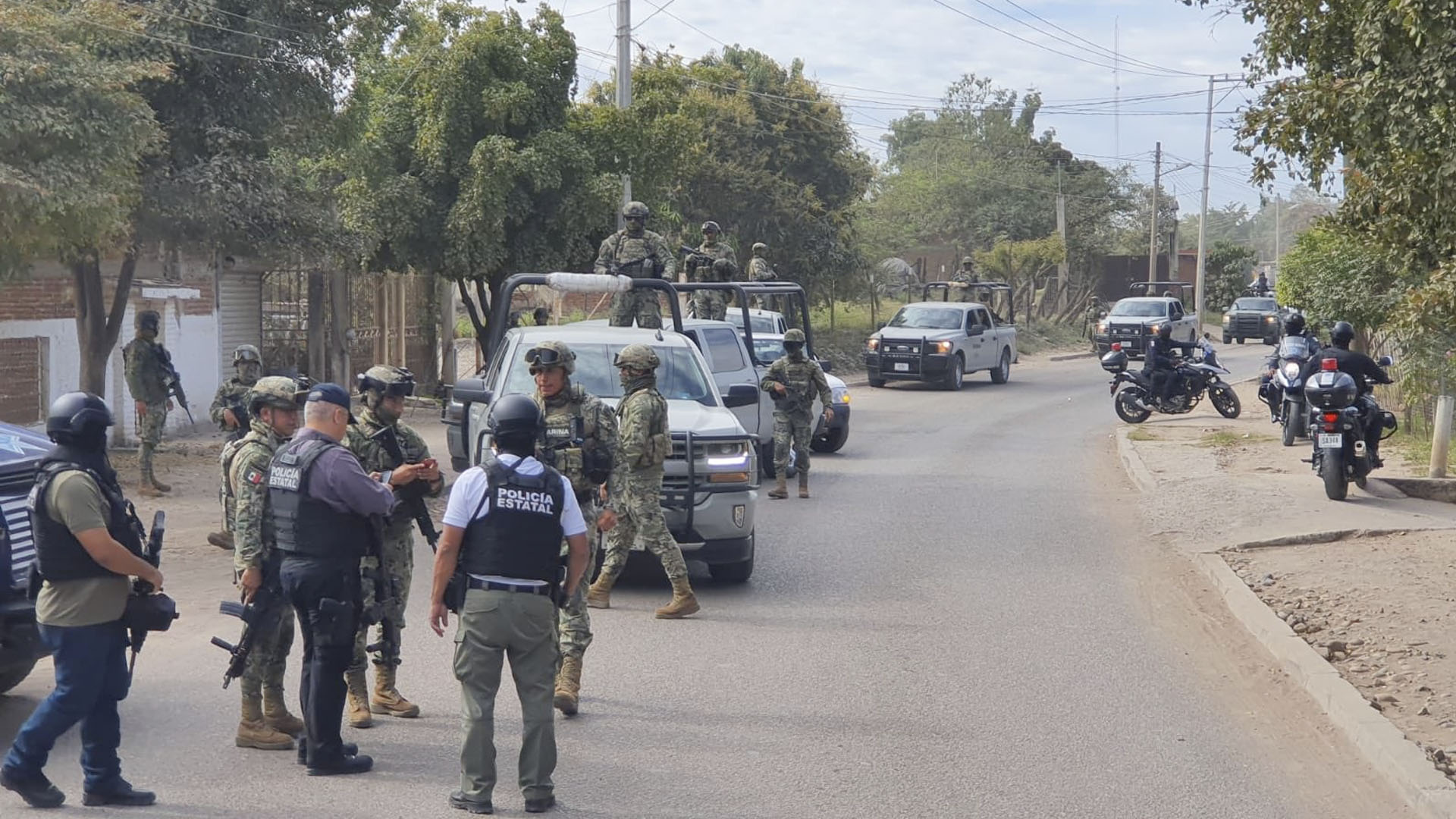 Fuerzas federales refuerzan vigilancia en Culiacán tras balaceras Fuerzas federales refuerzan vigilancia en Culiacán tras balaceras
