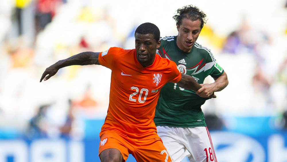 Guardado, el rival más complicado para Wijnaldum