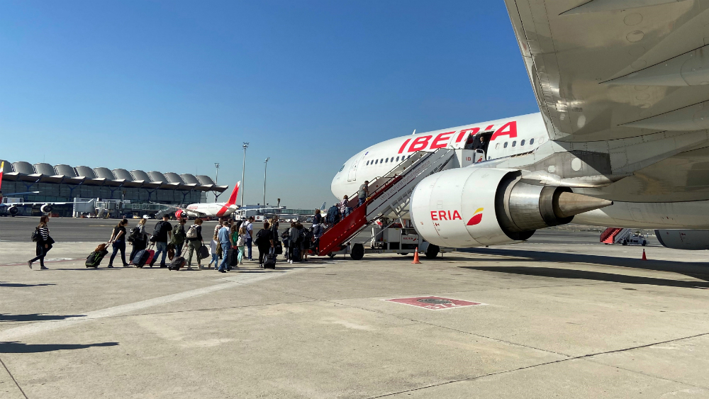 España pide calma a sus ciudadanos atrapados en otros países por COVID-19 España pide calma a sus ciudadanos atrapados en otros países por COVID-19