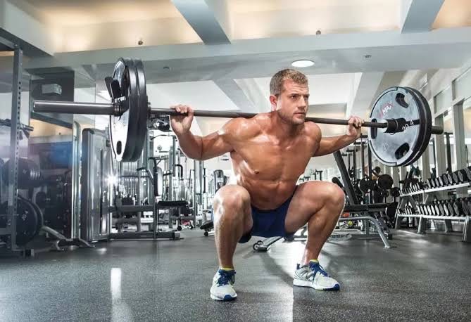 ¿Cardio o pesas? ¿Qué es mejor para quemar grasa?