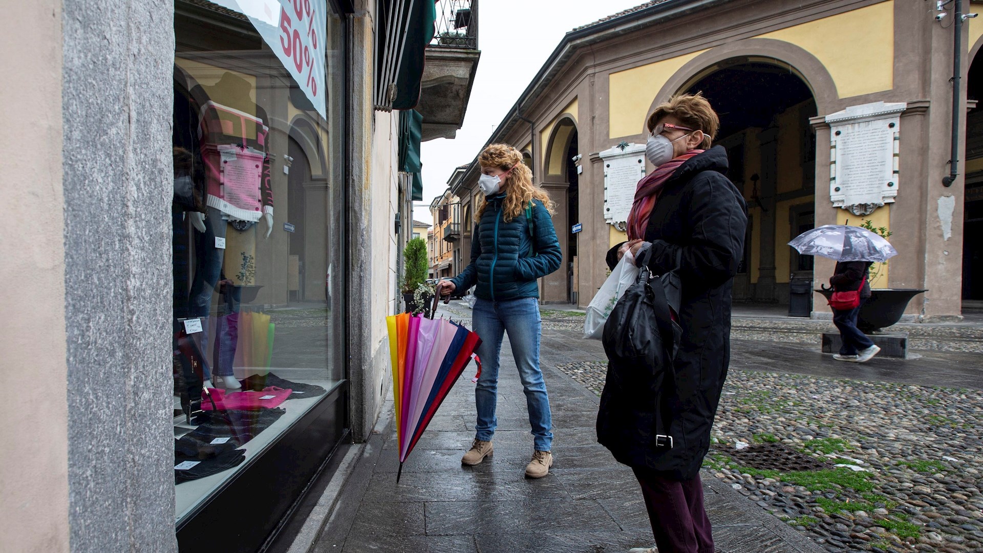 Italia restringe movimientos en todo el país por COVID-19