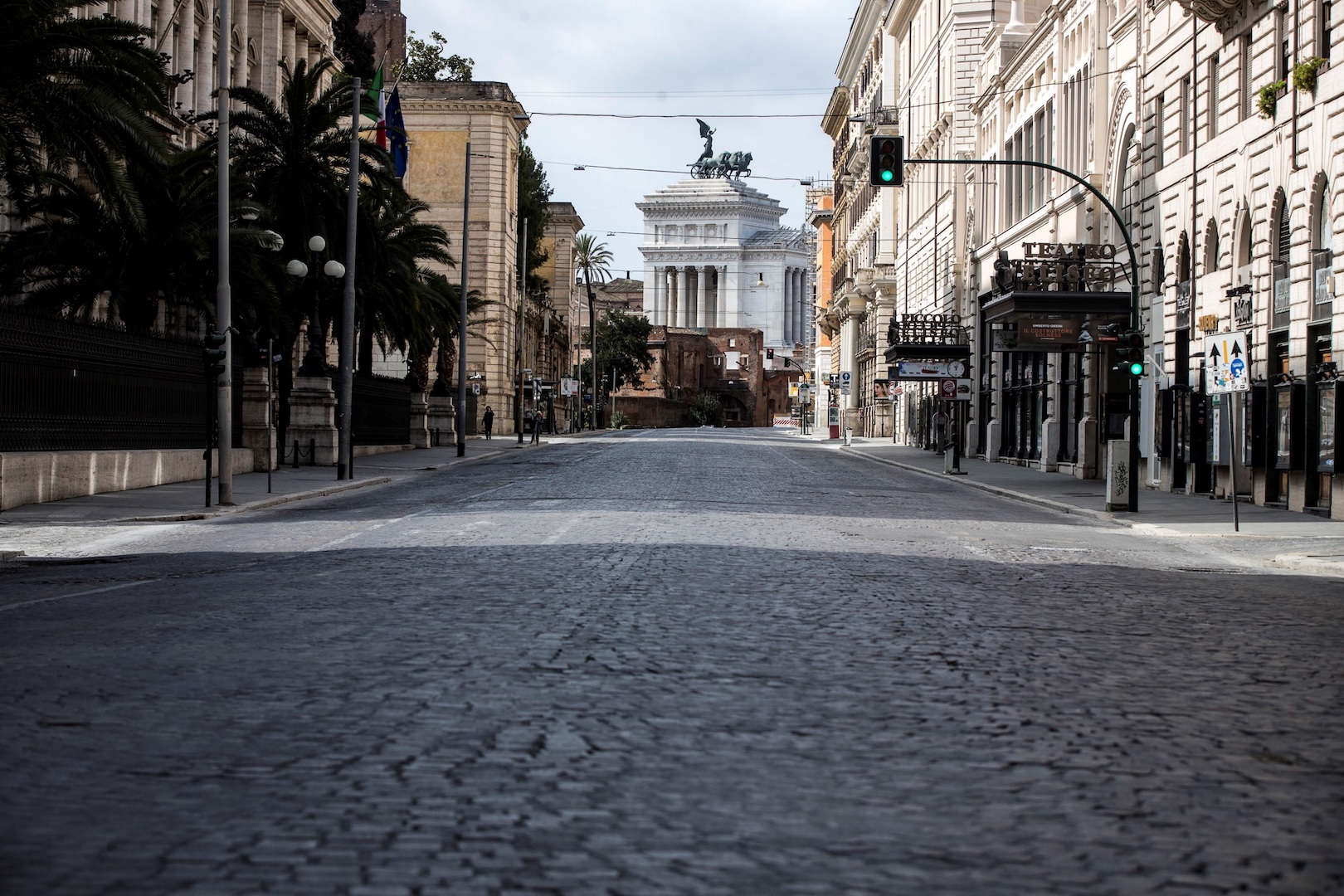 Italia suma 368 muertos por COVID-19 en el último día; ya son mil 809 Italia suma 368 muertos por COVID-19 en el último día; ya son mil 809