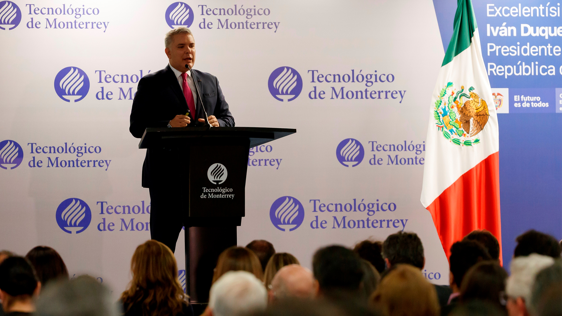 Duque pide reforzar relación cultural entre México y Colombia