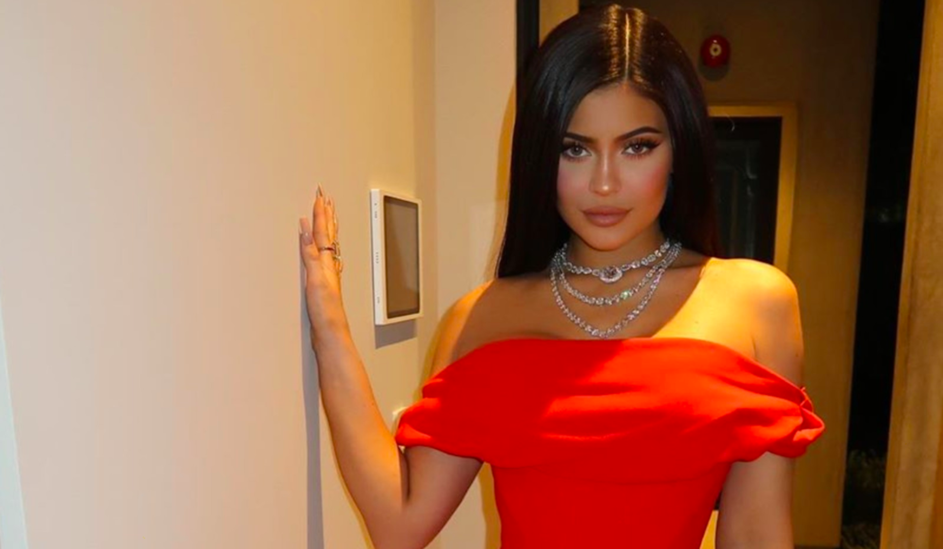 Kylie Jenner dona 1 mdd a hospitales de California para atender COVID-19