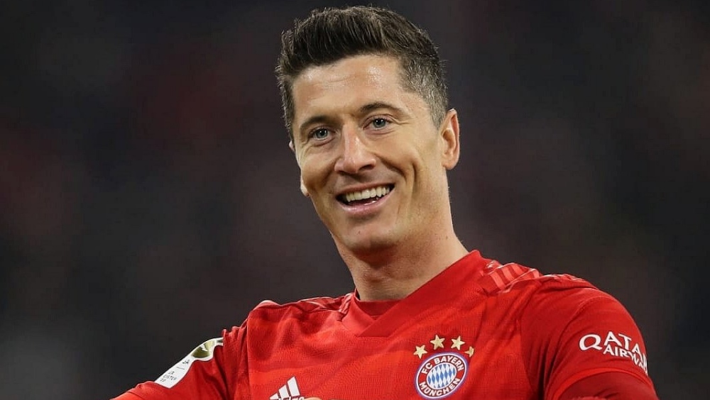 Lewandowski donará un millón de euros para lucha contra el COVID-19 Lewandowski donará un millón de euros para lucha contra el COVID-19