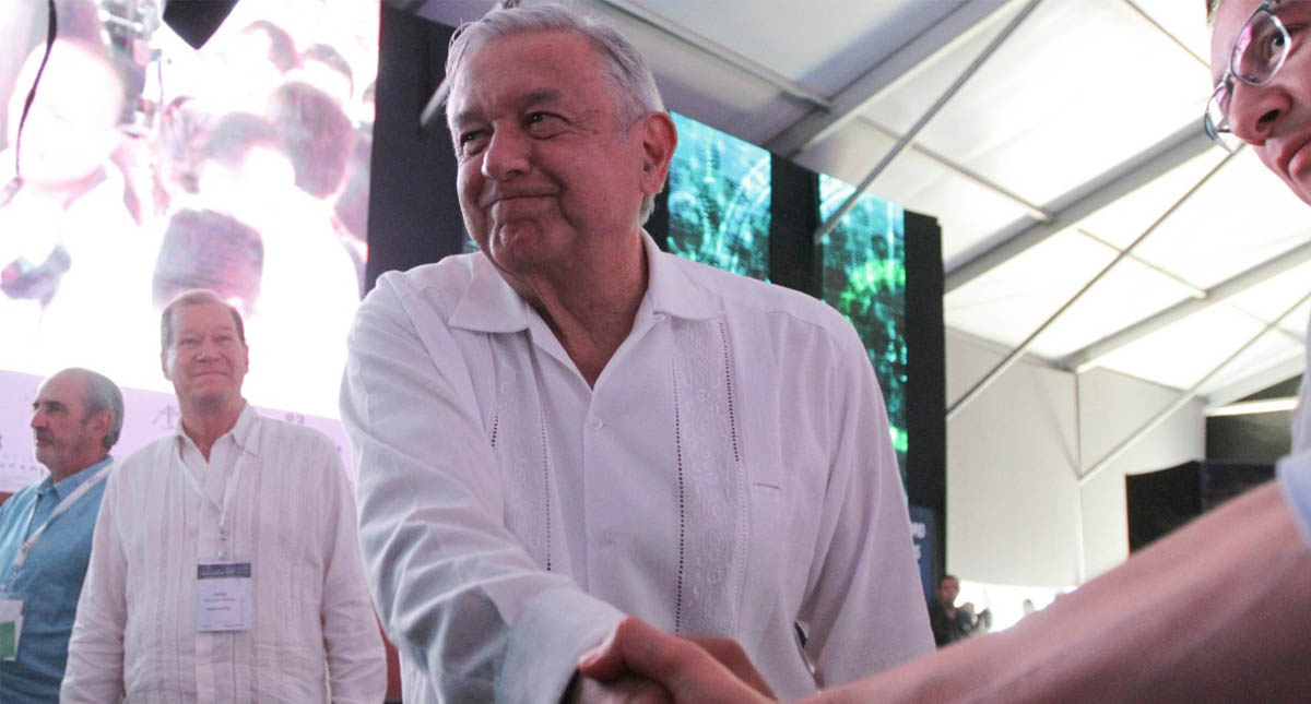 No habrá reformas que afecten a la banca, asegura López Obrador