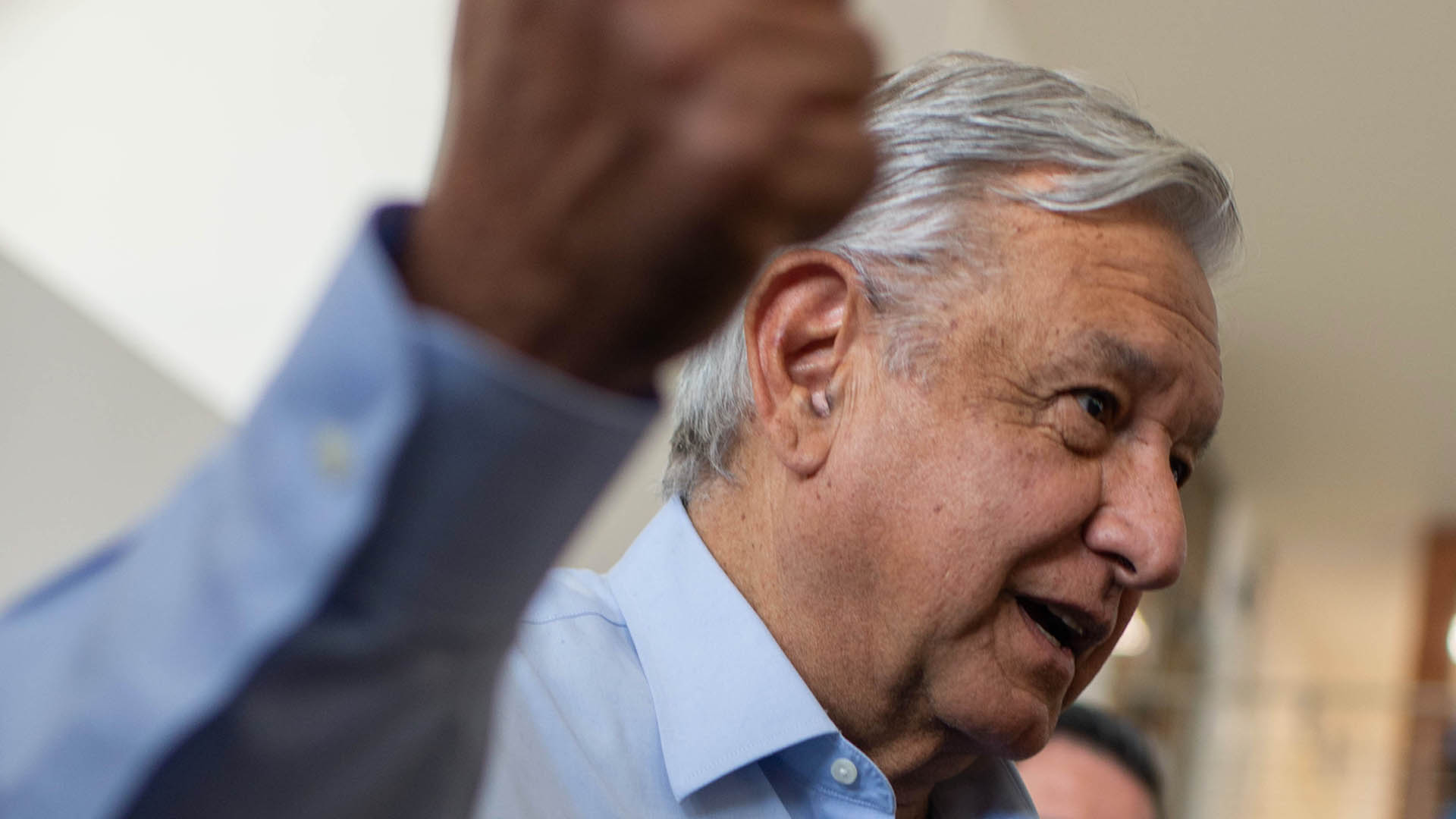 López Obrador pide a empresas no despedir empleados durante crisis de COVID-19 López Obrador pide a empresas no despedir empleados durante crisis de COVID-19