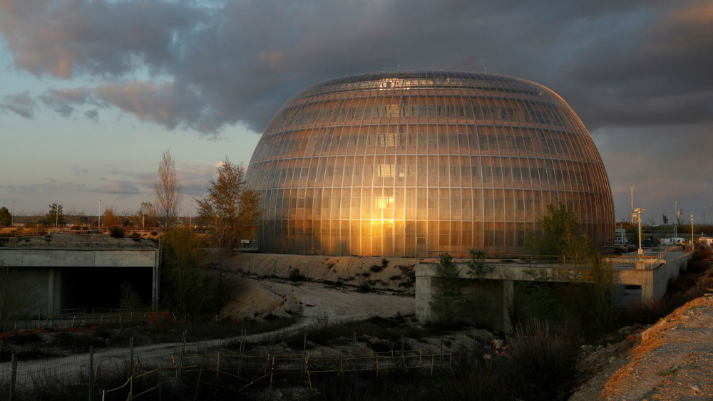 Madrid prepara una segunda morgue temporal para albergar muertos por COVID-19