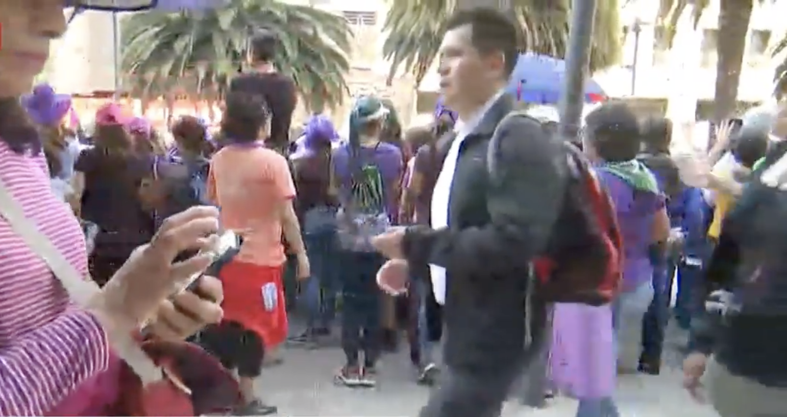 Marchan para conmemorar el Día Internacional de la Mujer #8M