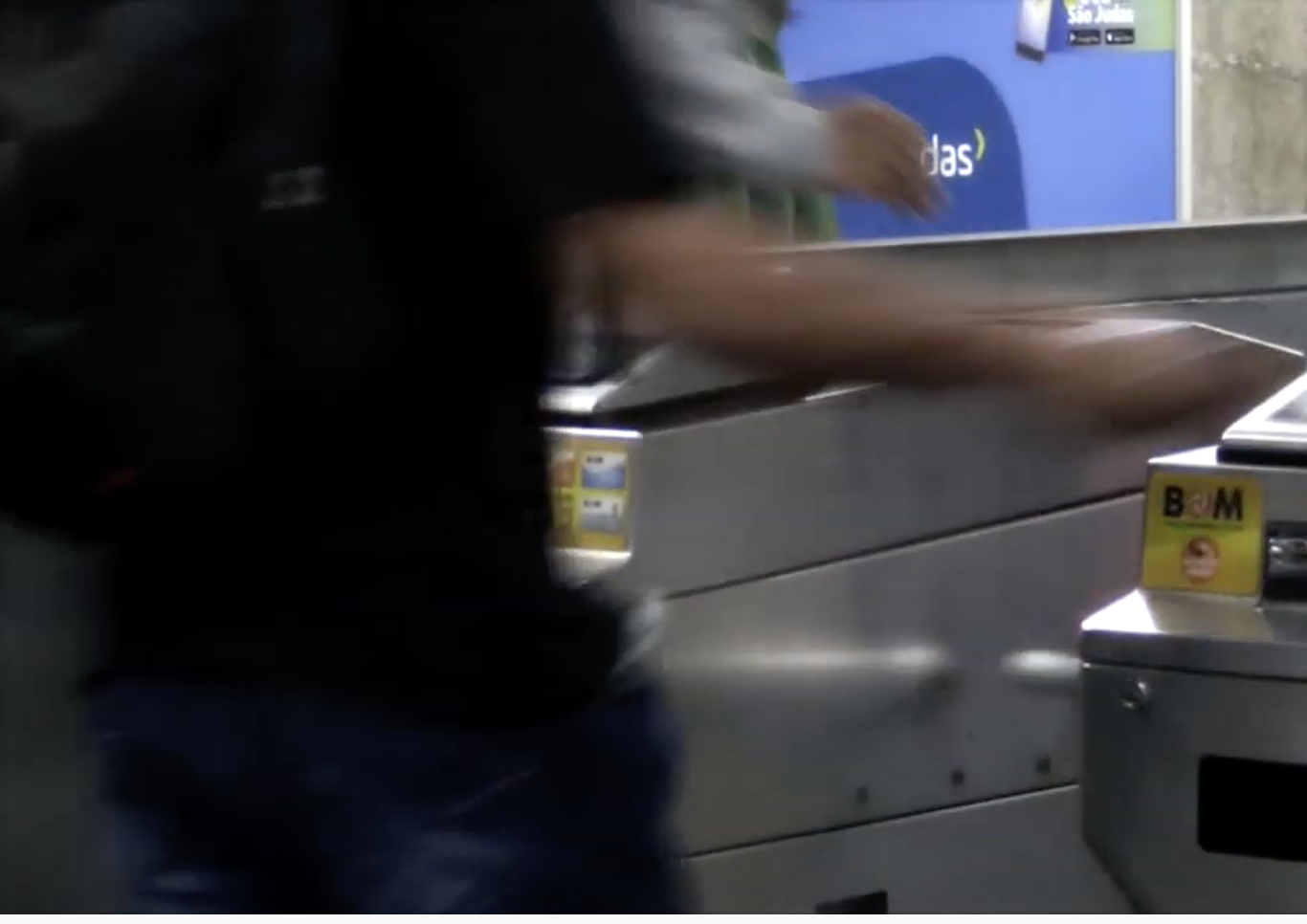 Entre la necesidad y el miedo: cuando viajar es inevitable en América Latina