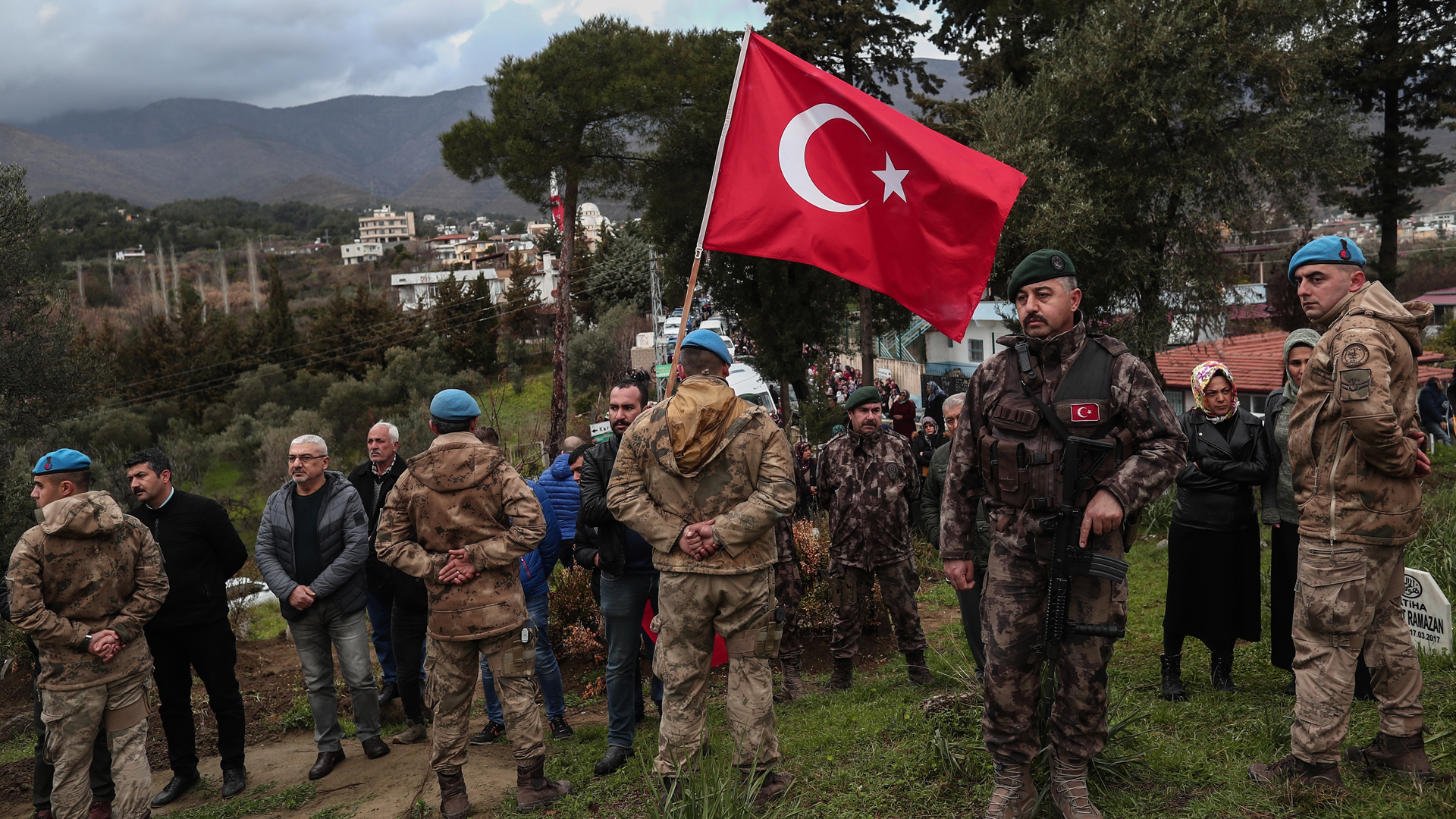 Turquía derriba dos aviones sirios por intento de ataque