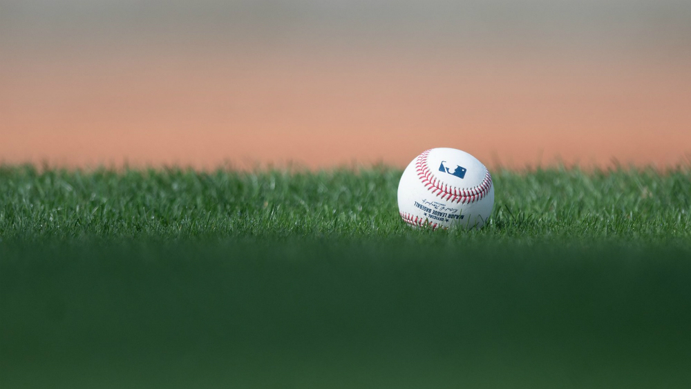 Jugadores y Ligas Mayores acuerdan negociar vuelta a la competición