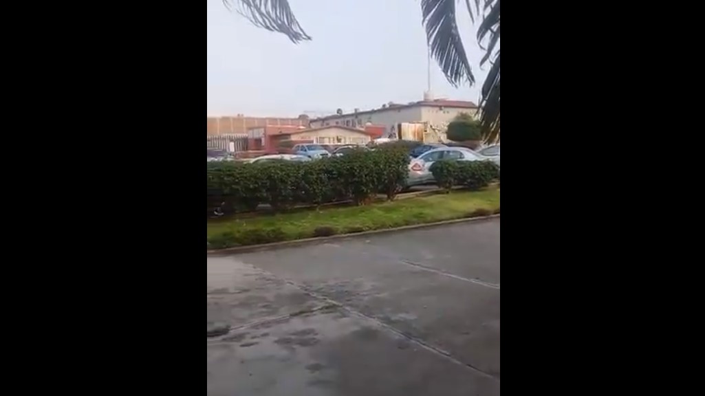 Reos se fugan de cárcel en Morelos en camión de basura, hay tres muertos