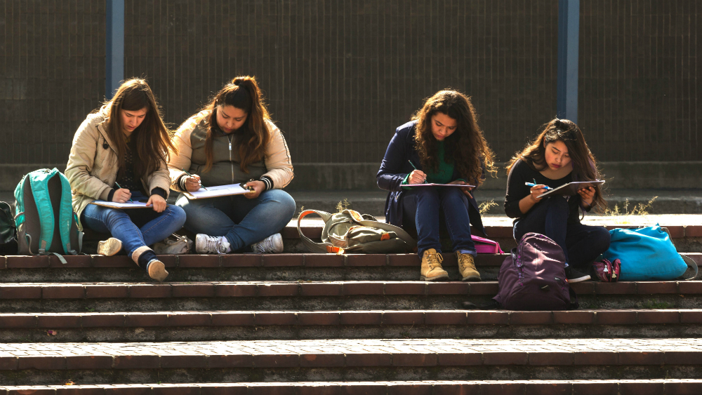 UNAM pide no sancionar a mujeres universitarias que participen en paro del 9M