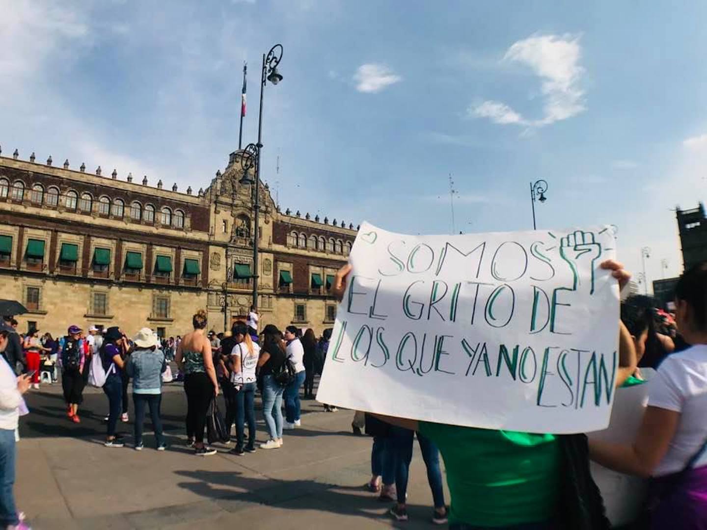 Mujeres toman la Ciudad de México para exigir fin a la violencia machista - mujeres-marcha