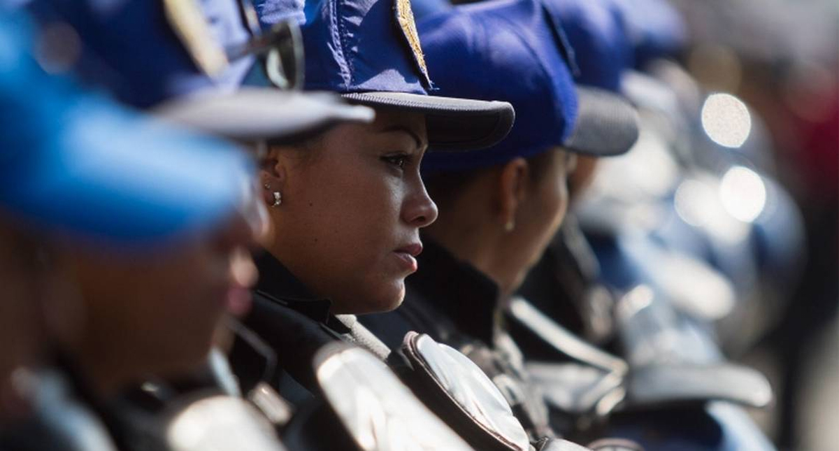 Mujeres policía de México padecen violencia ‘constante’, revela informe