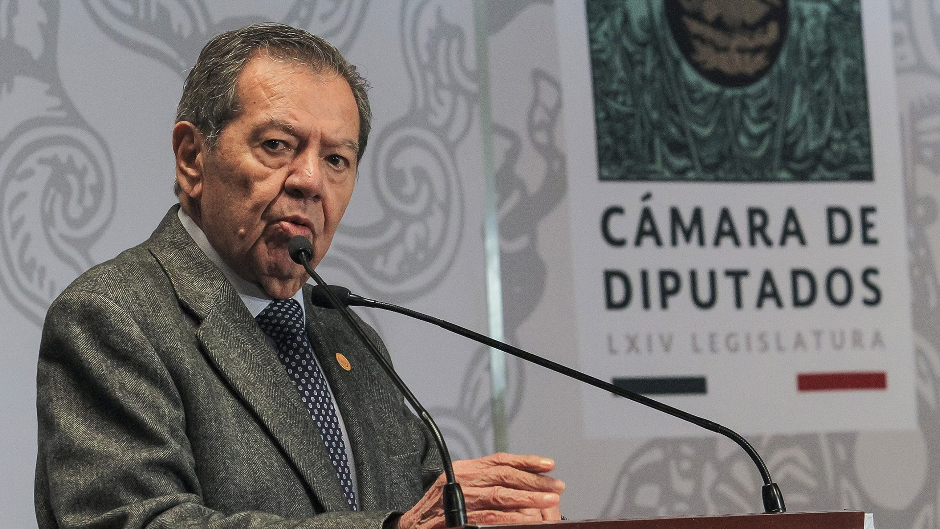 “No cedas ante los misóginos”, Muñoz Ledo pide a Mario Delgado ir por la paridad en el INE