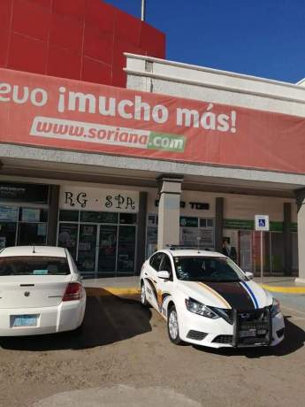 Detienen en León a dos sujetos por incitar saqueos - patrulla-en-centro-comercial