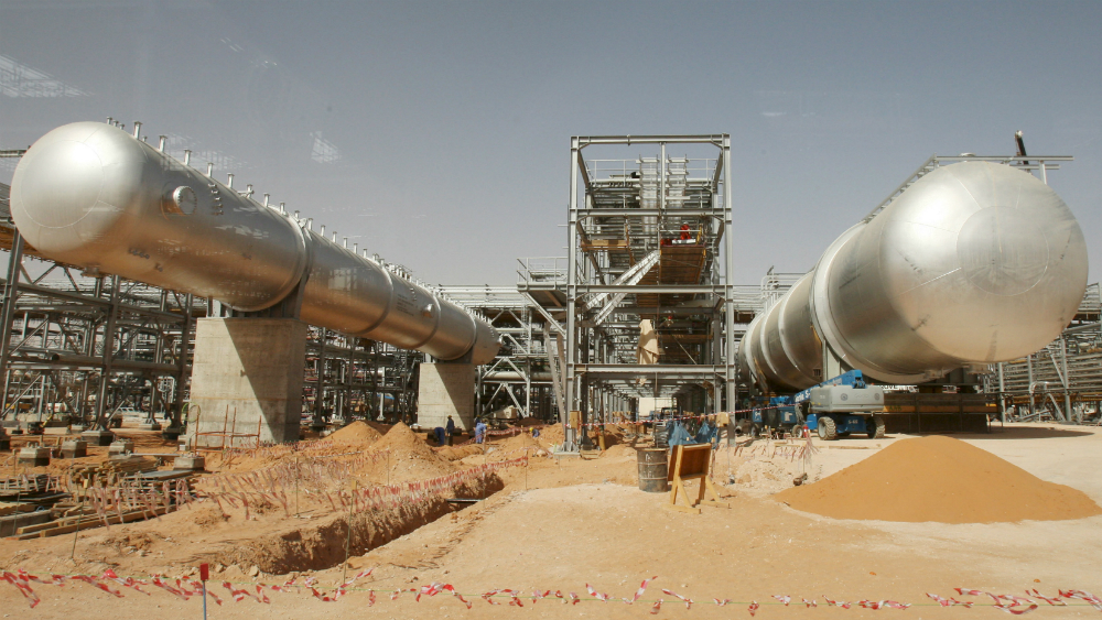 Arabia Saudita elevará su producción a 12.3 millones de barriles desde el 1 de abril