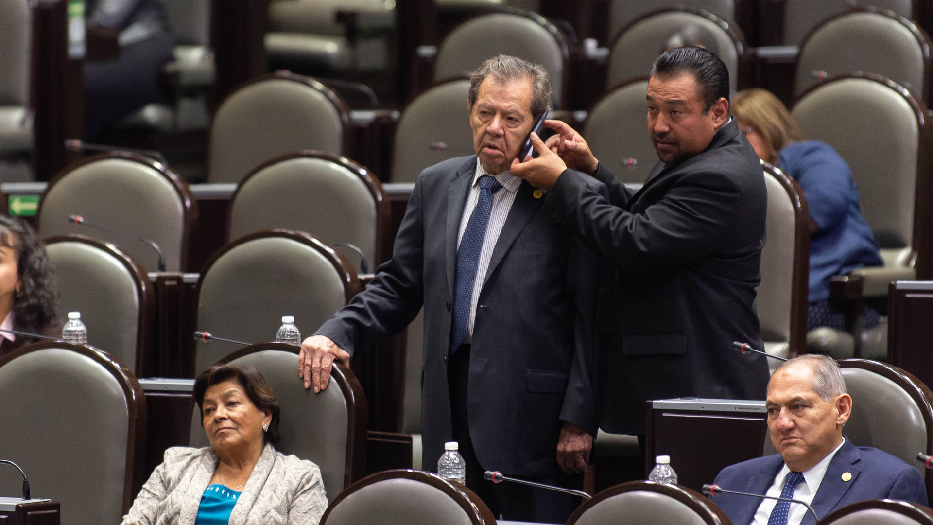 Muñoz Ledo arremete contra diputados de Morena; los llama hipócritas