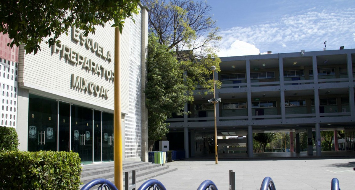 Se incendia salón de Prepa 8 de la UNAM